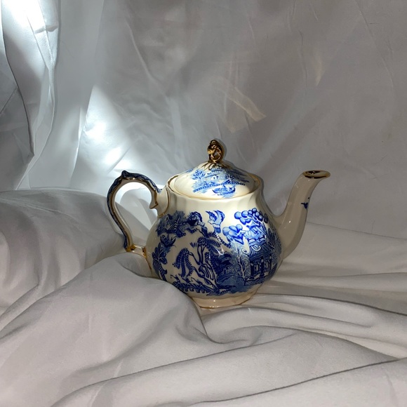Sadler Blue Oriental Patterned Teapot - Picture 1 of 5